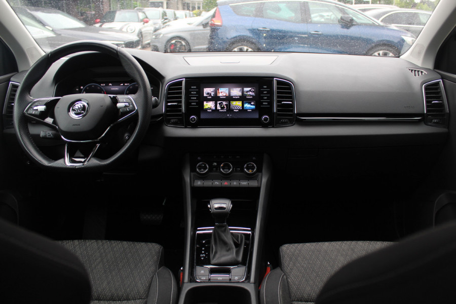 Škoda Karoq 1.5 TSI ACT Business Edition Plus / Trekhaak / Panoramadak / Navigatie / 17'' / Keyless / Virtual Cockpit / DAB / ACC / Full LED Koplampen
