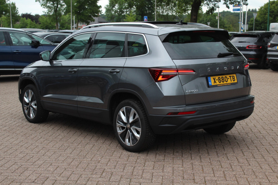 Škoda Karoq 1.5 TSI ACT Business Edition Plus / Trekhaak / Panoramadak / Navigatie / 17'' / Keyless / Virtual Cockpit / DAB / ACC / Full LED Koplampen