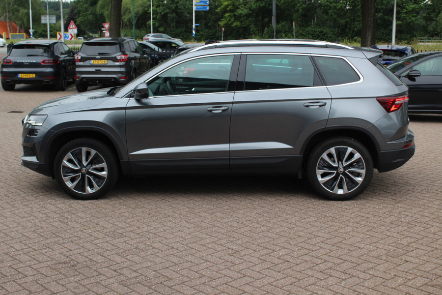 Škoda Karoq 1.5 TSI ACT Business Edition Plus / Trekhaak / Panoramadak / Navigatie / 17'' / Keyless / Virtual Cockpit / DAB / ACC / Full LED Koplampen