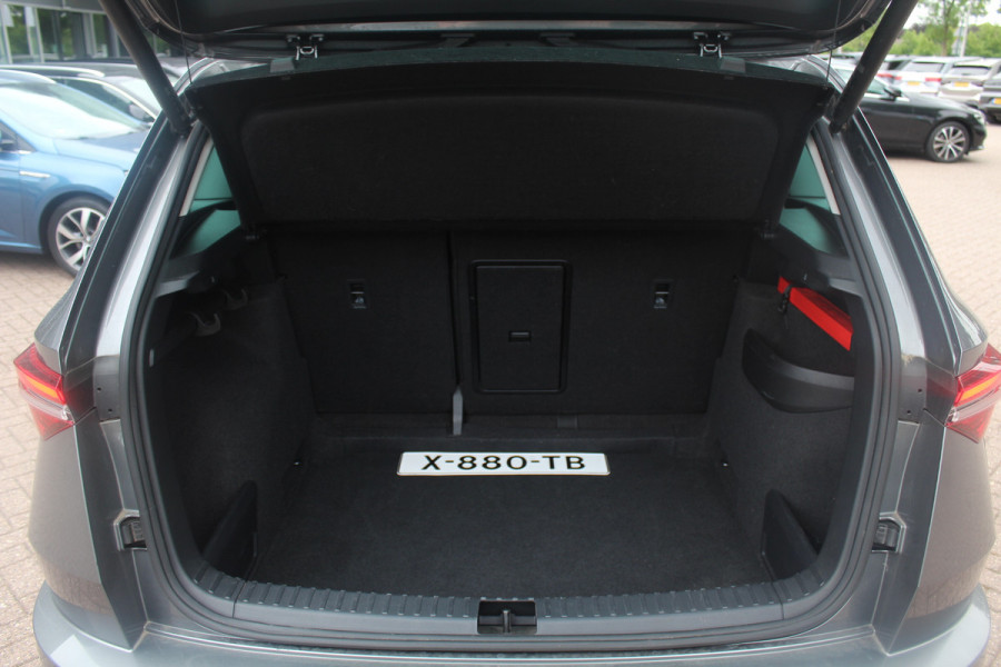 Škoda Karoq 1.5 TSI ACT Business Edition Plus / Trekhaak / Panoramadak / Navigatie / 17'' / Keyless / Virtual Cockpit / DAB / ACC / Full LED Koplampen