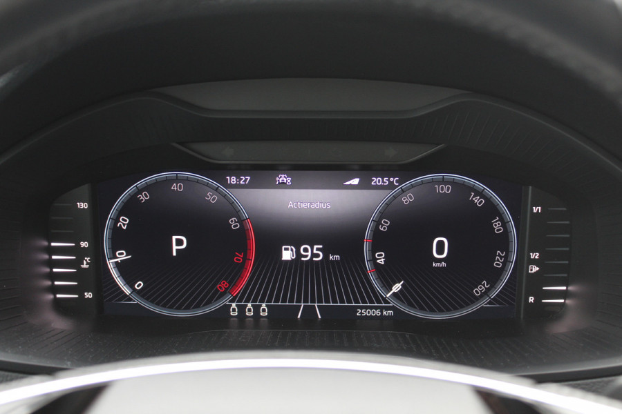 Škoda Karoq 1.5 TSI ACT Business Edition Plus / Trekhaak / Panoramadak / Navigatie / 17'' / Keyless / Virtual Cockpit / DAB / ACC / Full LED Koplampen