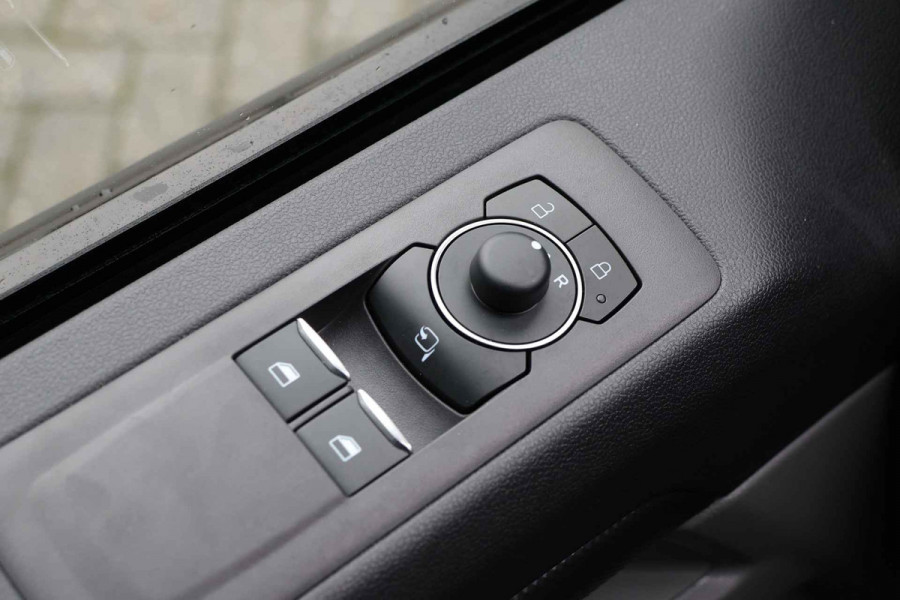 Ford Transit Custom 320 2.0 TDCI 150PK L2H1 DC LIMITED | L+R Schuifdeur | Dubbel Cabine | ACC | Blind Spot | Navigatie | Camera | CarPlay | Lane Ass Raptor Edition | Trekhaak | 6-Zitter | Verlengde fabrieksgarantie tot 09-2029