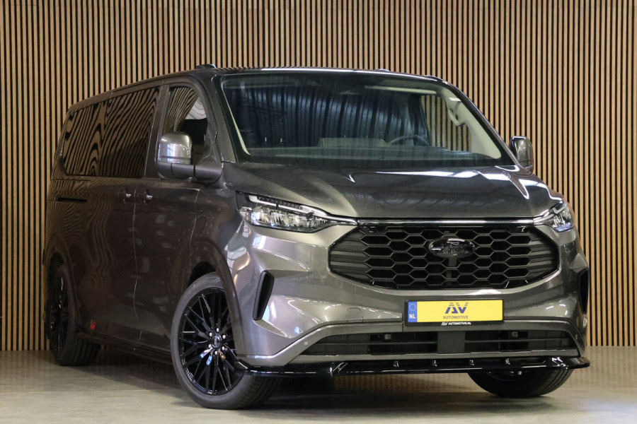 Ford Transit Custom 320 2.0 TDCI 150 PK L2H1 DC LIMITED | L+R Schuifdeur | Dubbel Cabine | ACC | Blind Spot | Navigatie | Camera | CarPlay | Lane As Raptor Edition | Trekhaak | Glaslook panelen | 6-Zitter | Verlengde fabrieksgarantie tot 09-2029