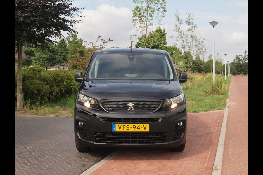 Peugeot Partner 1.5 BlueHDI Asphalt Long | Camera | Trekhaak | Cruise Control | Apple Carplay | Automaat |