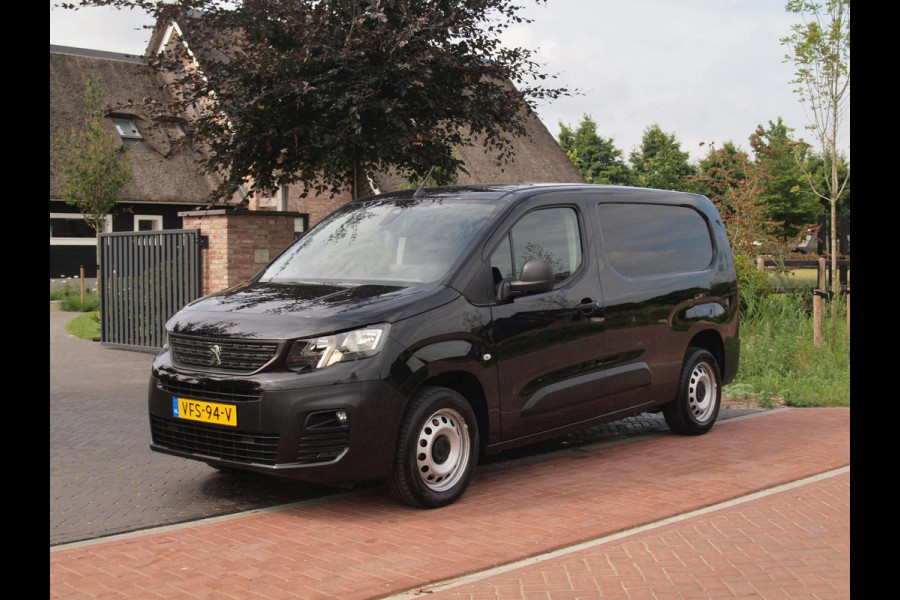 Peugeot Partner 1.5 BlueHDI Asphalt Long | Camera | Trekhaak | Cruise Control | Apple Carplay | Automaat |