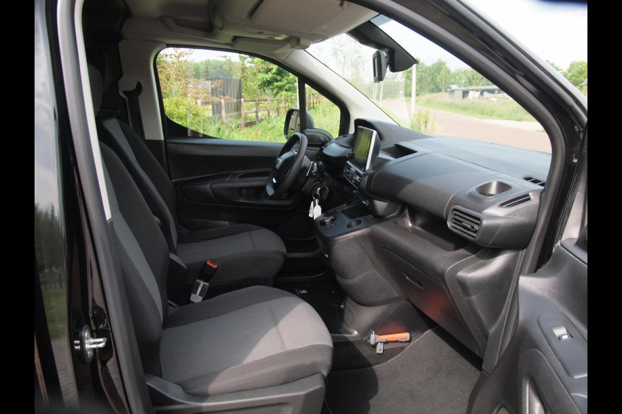 Peugeot Partner 1.5 BlueHDI Asphalt Long | Camera | Trekhaak | Cruise Control | Apple Carplay | Automaat |