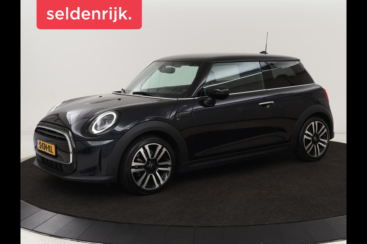 MINI Cooper 1.5 Classic | Automaat | Leder | Carplay | Full LED | Navigatie | Climate control | Parkeerhulp | Cruise control MINI Cooper 1.5 Classic | Automaat | Leder | Carplay | Full LED | Navigatie | Climate control | Parkeerhulp | Cruise control