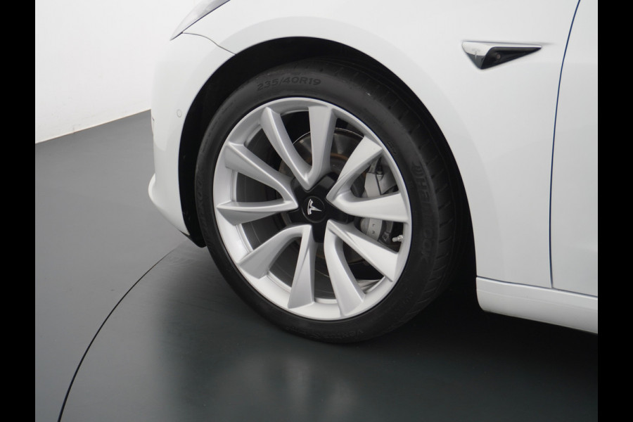 Tesla Model 3 Long Range AWD 75kWh 463PK Lmv 19" FSD-3 Computer Premium Audio AutoPilot Panoramadak Camera's Leer Adaptive-Cruise-Control+Stop 4WD Stoel en achterbank verwarming Elektr.Stoelen+Memory+Easy-Entry WiFi 1e Eigenaar Org. Nederlandse Auto Garantie op Accu/Motor tot 16-03-2028/192.000km