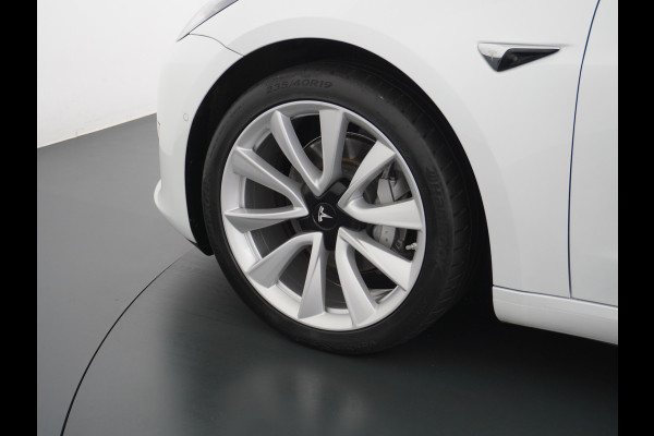Tesla Model 3 Long Range AWD 75kWh 463PK Lmv 19" FSD-3 Computer Premium Audio AutoPilot Panoramadak Camera's Leer Adaptive-Cruise-Control+Stop 4WD Stoel en achterbank verwarming Elektr.Stoelen+Memory+Easy-Entry WiFi 1e Eigenaar Org. Nederlandse Auto Garantie op Accu/Motor tot 16-03-2028/192.000km