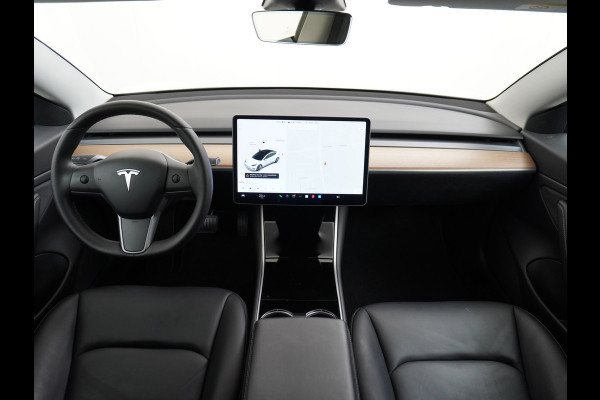 Tesla Model 3 Long Range AWD 75kWh 463PK Lmv 19" FSD-3 Computer Premium Audio AutoPilot Panoramadak Camera's Leer Adaptive-Cruise-Control+Stop 4WD Stoel en achterbank verwarming Elektr.Stoelen+Memory+Easy-Entry WiFi 1e Eigenaar Org. Nederlandse Auto Garantie op Accu/Motor tot 16-03-2028/192.000km