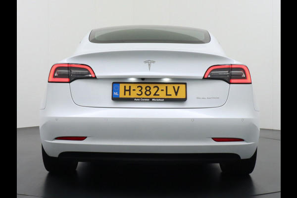 Tesla Model 3 Long Range AWD 75kWh 463PK Lmv 19" FSD-3 Computer Premium Audio AutoPilot Panoramadak Camera's Leer Adaptive-Cruise-Control+Stop 4WD Stoel en achterbank verwarming Elektr.Stoelen+Memory+Easy-Entry WiFi 1e Eigenaar Org. Nederlandse Auto Garantie op Accu/Motor tot 16-03-2028/192.000km