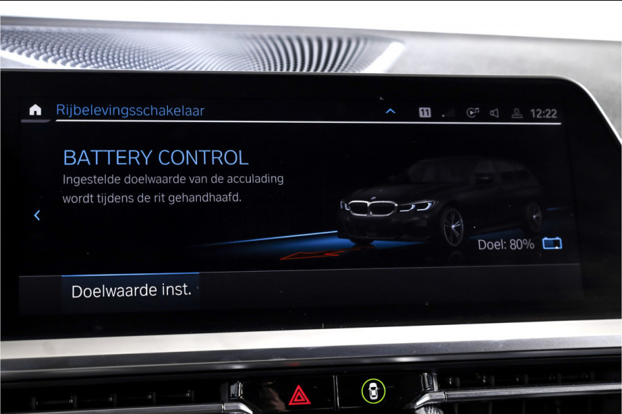 BMW 3 Serie Touring 330e 292 PK xDrive High Executive M-Sport - Automaat | Dig. Cockpit | Cruise | Stoelverw. | PDC | 360 Camera | NAV + App. Connect | ECC | Elek. Klep | DAB | LM 18" | 8487
