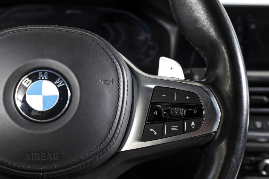 BMW 3 Serie Touring 330e 292 PK xDrive High Executive M-Sport - Automaat | Dig. Cockpit | Cruise | Stoelverw. | PDC | 360 Camera | NAV + App. Connect | ECC | Elek. Klep | DAB | LM 18" | 8487