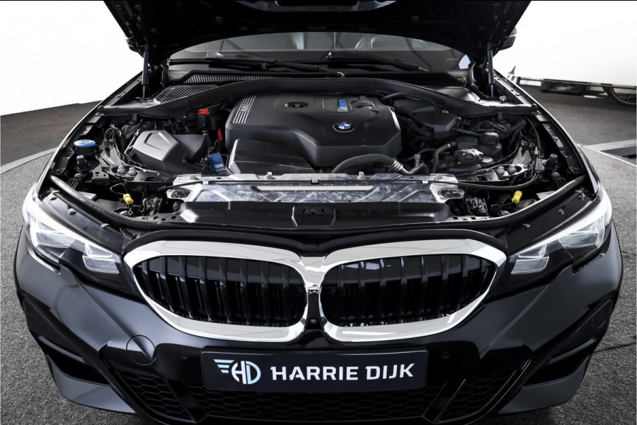 BMW 3 Serie Touring 330e 292 PK xDrive High Executive M-Sport - Automaat | Dig. Cockpit | Cruise | Stoelverw. | PDC | 360 Camera | NAV + App. Connect | ECC | Elek. Klep | DAB | LM 18" | 8487