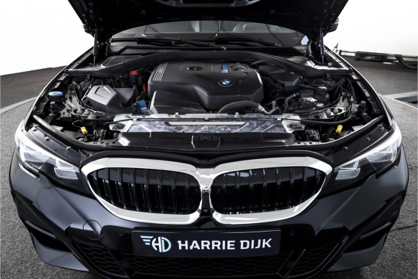 BMW 3 Serie Touring 330e 292 PK xDrive High Executive M-Sport - Automaat | Dig. Cockpit | Cruise | Stoelverw. | PDC | 360 Camera | NAV + App. Connect | ECC | Elek. Klep | DAB | LM 18" | 8487