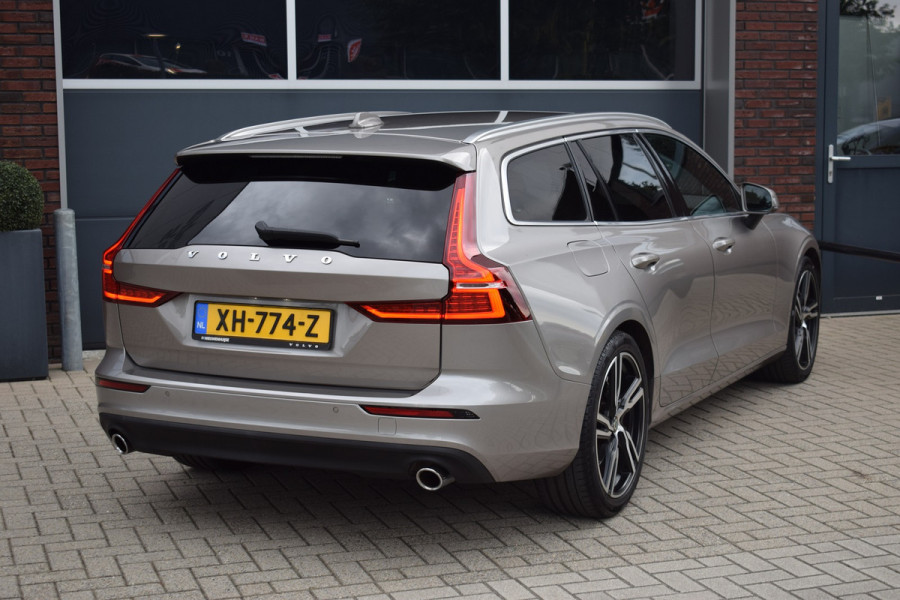 Volvo V60 2.0 T5 250pk Momentum | Trekhaak