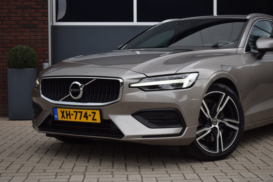 Volvo V60 2.0 T5 250pk Momentum | Trekhaak