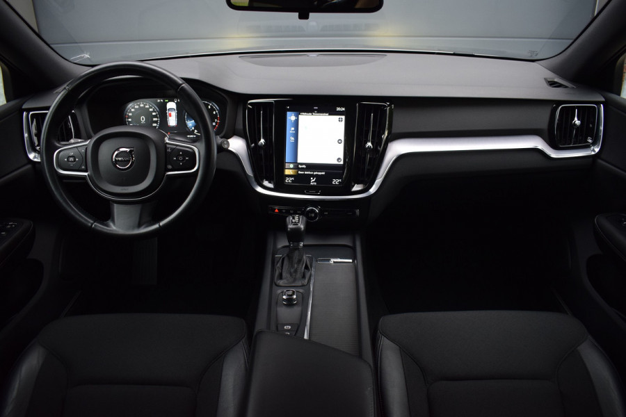 Volvo V60 2.0 T5 250pk Momentum | Trekhaak