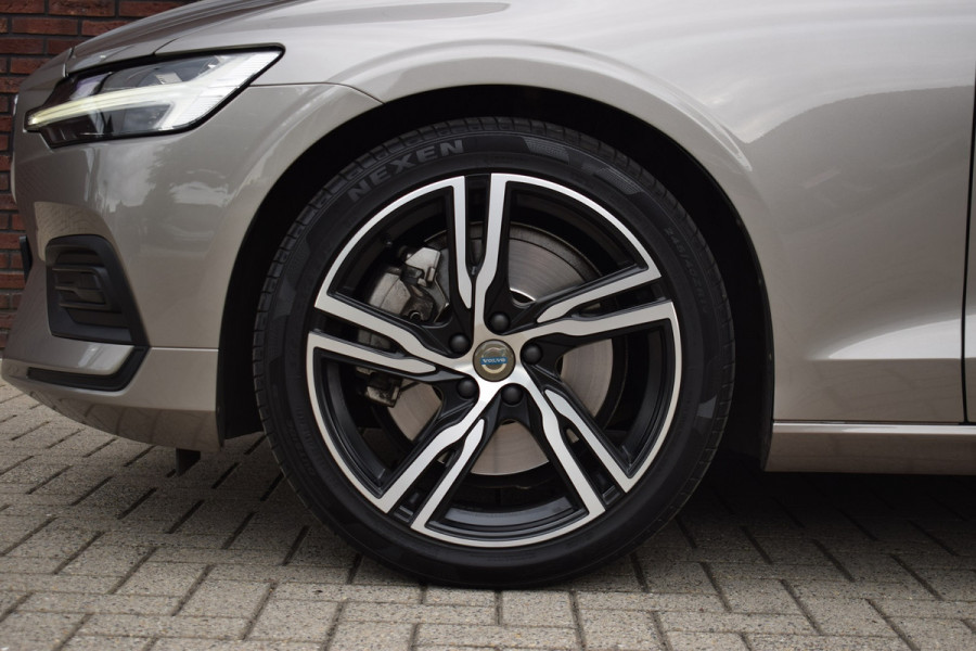 Volvo V60 2.0 T5 250pk Momentum | Trekhaak