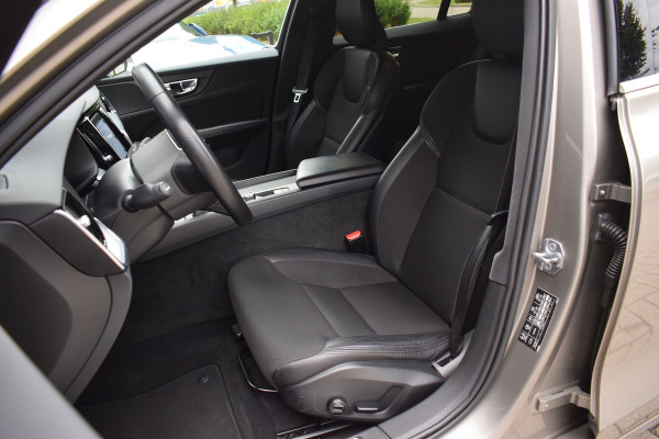 Volvo V60 2.0 T5 250pk Momentum | Trekhaak