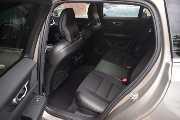 Volvo V60 2.0 T5 250pk Momentum | Trekhaak