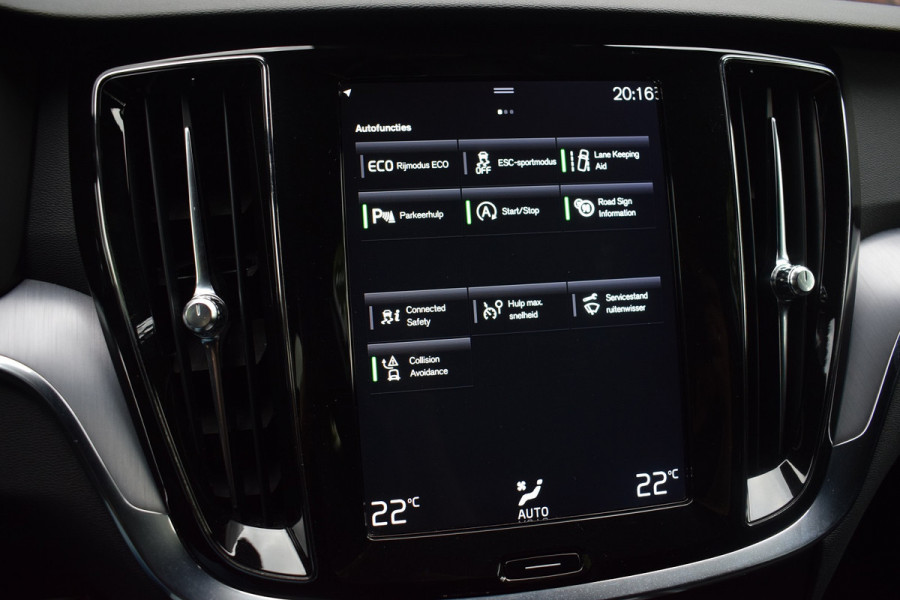 Volvo V60 2.0 T5 250pk Momentum | Trekhaak