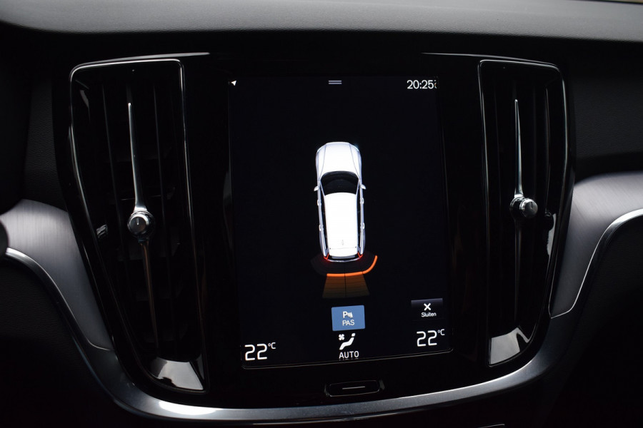 Volvo V60 2.0 T5 250pk Momentum | Trekhaak