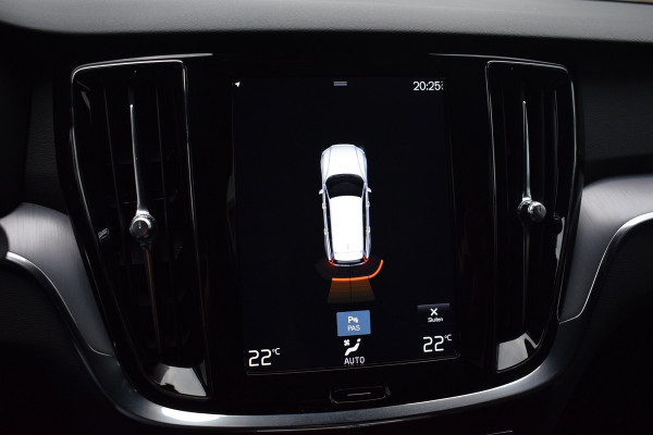 Volvo V60 2.0 T5 250pk Momentum | Trekhaak