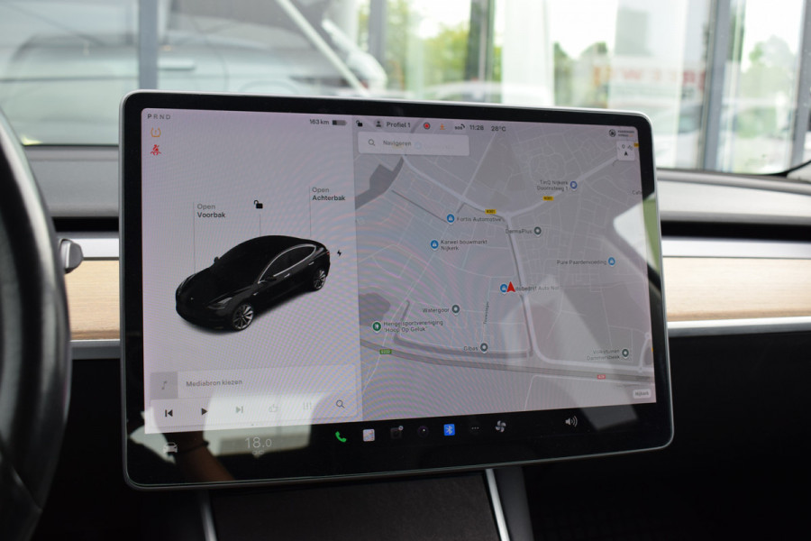 Tesla Model 3 Long Range AWD 75 kWh | Trekhaak | 19” LM | AutoPilot | Dual Motor