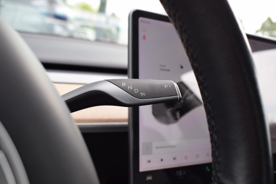 Tesla Model 3 Long Range AWD 75 kWh | Trekhaak | 19” LM | AutoPilot | Dual Motor