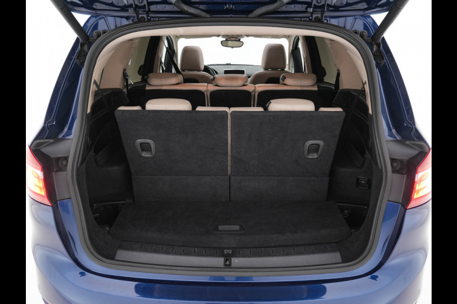 BMW 2 Serie Gran Tourer 218D High Executive Luxury-Line 7-Pers Aut. *PANO | NAVI-FULLMAP | LUXURY-LEATHER | FULL-LED | ECC | KEYLESS | HEATED-COMFORTSEATS | SHIFT-PADDLES | AMBIENT-LIGHT | CAMERA | HEAD UP | PDC | TOWBAR | 17"ALU*
