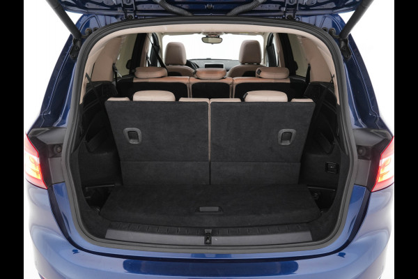 BMW 2 Serie Gran Tourer 218D High Executive Luxury-Line 7-Pers Aut. *PANO | NAVI-FULLMAP | LUXURY-LEATHER | FULL-LED | ECC | KEYLESS | HEATED-COMFORTSEATS | SHIFT-PADDLES | AMBIENT-LIGHT | CAMERA | HEAD UP | PDC | TOWBAR | 17"ALU*