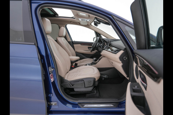 BMW 2 Serie Gran Tourer 218D High Executive Luxury-Line 7-Pers Aut. *PANO | NAVI-FULLMAP | LUXURY-LEATHER | FULL-LED | ECC | KEYLESS | HEATED-COMFORTSEATS | SHIFT-PADDLES | AMBIENT-LIGHT | CAMERA | HEAD UP | PDC | TOWBAR | 17"ALU*