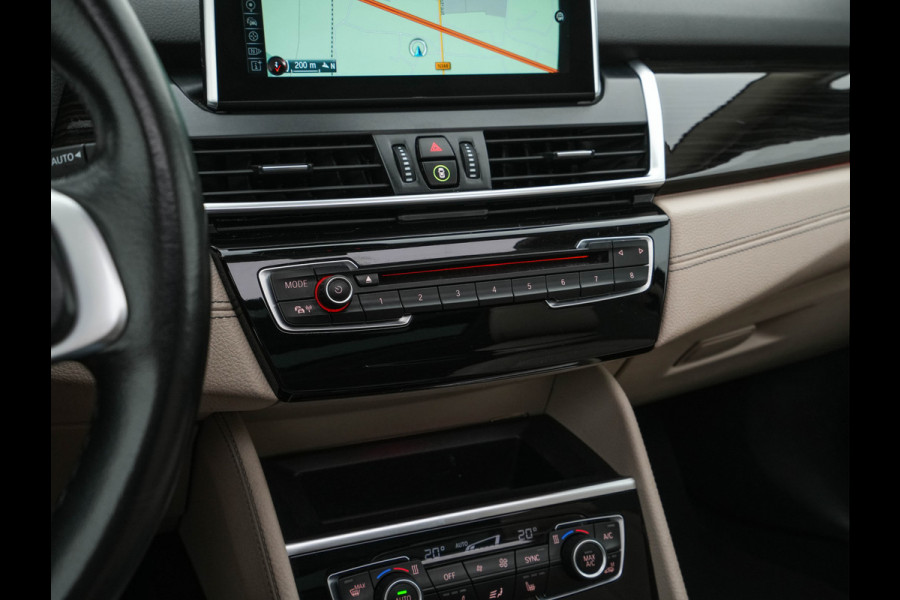 BMW 2 Serie Gran Tourer 218D High Executive Luxury-Line 7-Pers Aut. *PANO | NAVI-FULLMAP | LUXURY-LEATHER | FULL-LED | ECC | KEYLESS | HEATED-COMFORTSEATS | SHIFT-PADDLES | AMBIENT-LIGHT | CAMERA | HEAD UP | PDC | TOWBAR | 17"ALU*