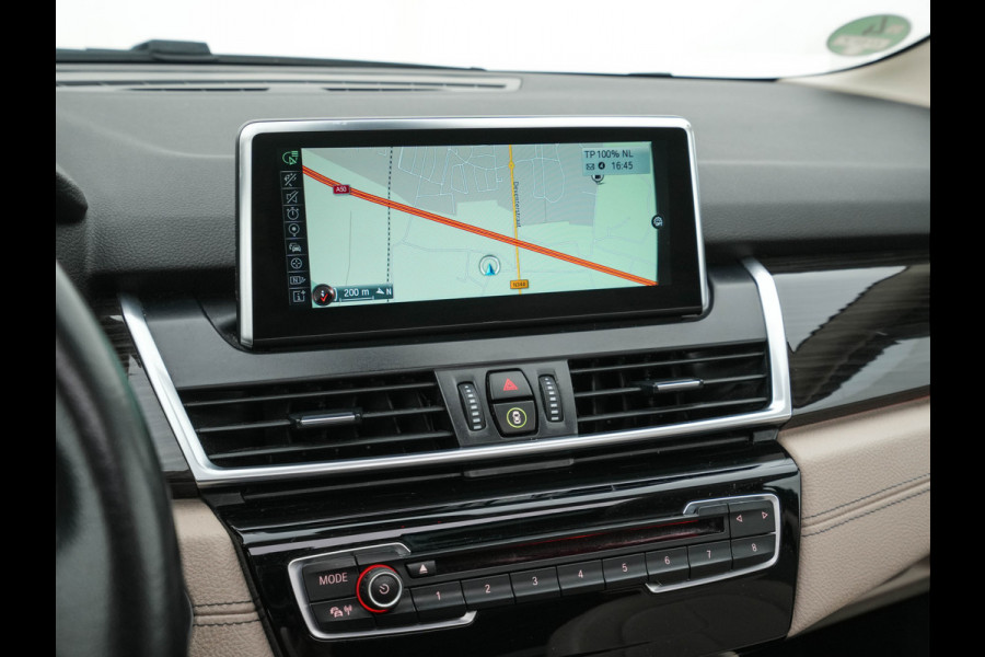 BMW 2 Serie Gran Tourer 218D High Executive Luxury-Line 7-Pers Aut. *PANO | NAVI-FULLMAP | LUXURY-LEATHER | FULL-LED | ECC | KEYLESS | HEATED-COMFORTSEATS | SHIFT-PADDLES | AMBIENT-LIGHT | CAMERA | HEAD UP | PDC | TOWBAR | 17"ALU*