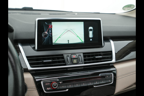 BMW 2 Serie Gran Tourer 218D High Executive Luxury-Line 7-Pers Aut. *PANO | NAVI-FULLMAP | LUXURY-LEATHER | FULL-LED | ECC | KEYLESS | HEATED-COMFORTSEATS | SHIFT-PADDLES | AMBIENT-LIGHT | CAMERA | HEAD UP | PDC | TOWBAR | 17"ALU*
