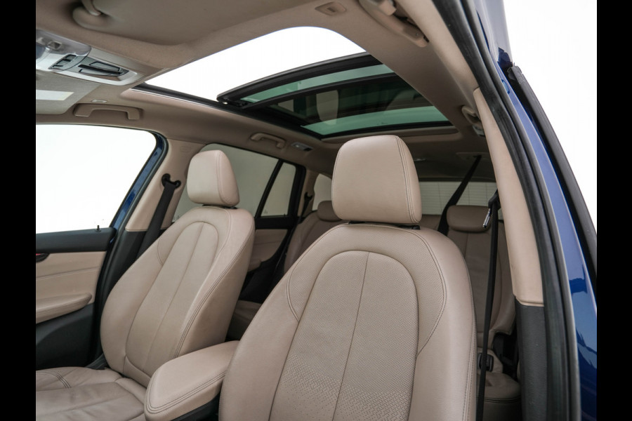 BMW 2 Serie Gran Tourer 218D High Executive Luxury-Line 7-Pers Aut. *PANO | NAVI-FULLMAP | LUXURY-LEATHER | FULL-LED | ECC | KEYLESS | HEATED-COMFORTSEATS | SHIFT-PADDLES | AMBIENT-LIGHT | CAMERA | HEAD UP | PDC | TOWBAR | 17"ALU*