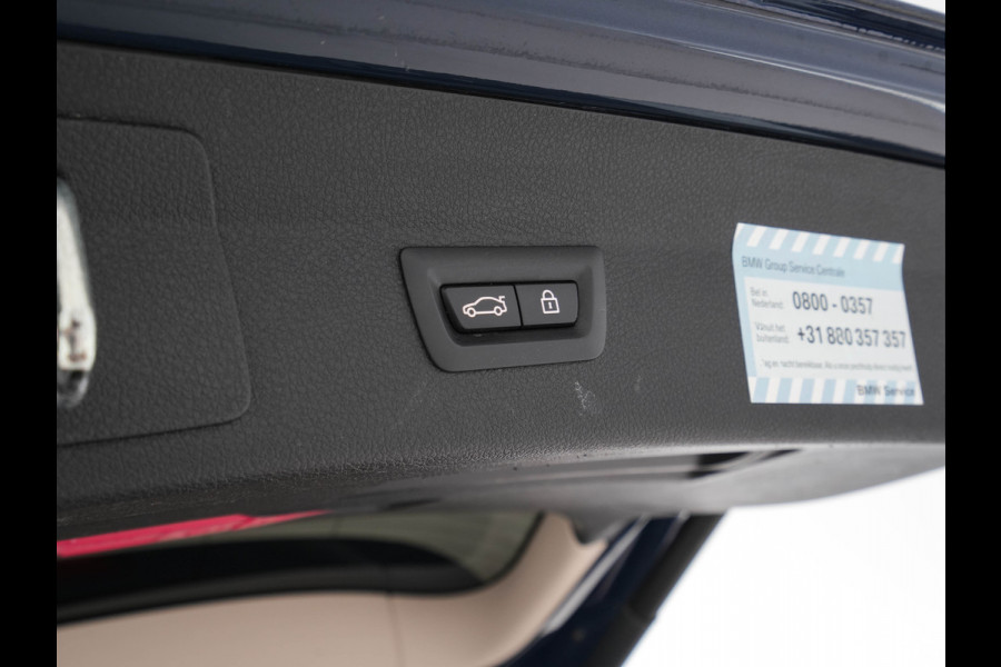 BMW 2 Serie Gran Tourer 218D High Executive Luxury-Line 7-Pers Aut. *PANO | NAVI-FULLMAP | LUXURY-LEATHER | FULL-LED | ECC | KEYLESS | HEATED-COMFORTSEATS | SHIFT-PADDLES | AMBIENT-LIGHT | CAMERA | HEAD UP | PDC | TOWBAR | 17"ALU*