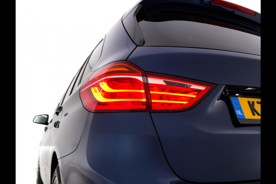 BMW 2 Serie Gran Tourer 218D High Executive Luxury-Line 7-Pers Aut. *PANO | NAVI-FULLMAP | LUXURY-LEATHER | FULL-LED | ECC | KEYLESS | HEATED-COMFORTSEATS | SHIFT-PADDLES | AMBIENT-LIGHT | CAMERA | HEAD UP | PDC | TOWBAR | 17"ALU*