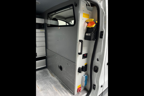 Renault Trafic Servicewagen 1.6 dCi euro6 T27 L1H1 Comfort Bott inrichting Victron v230 Standkachel Trekhaak RIJKLAARPRIJS!