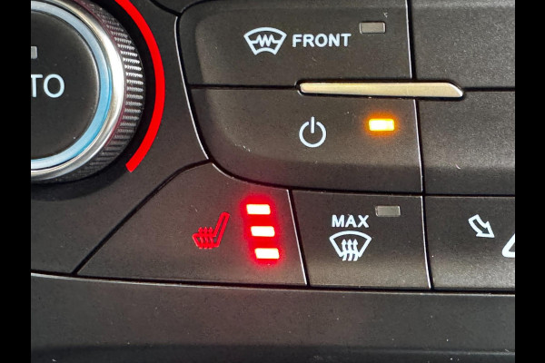 Ford FOCUS Wagon 1.0 Titanium / 125 PK / Trekhaak / Navigatie / Climate Control / Stoel + Stuurverwarming / Park Pilot