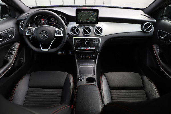 Mercedes-Benz GLA 180 AMG Aut7 | 122PK | Keyles-go | Memory | Led | Stoelverwarming | Camera | Cruise | 19'' Inch AMG | 2018.