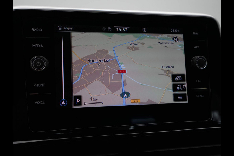 Volkswagen T-Roc 1.5 TSI 150pk DSG R Line Navigatie Pdc Led Acc 30