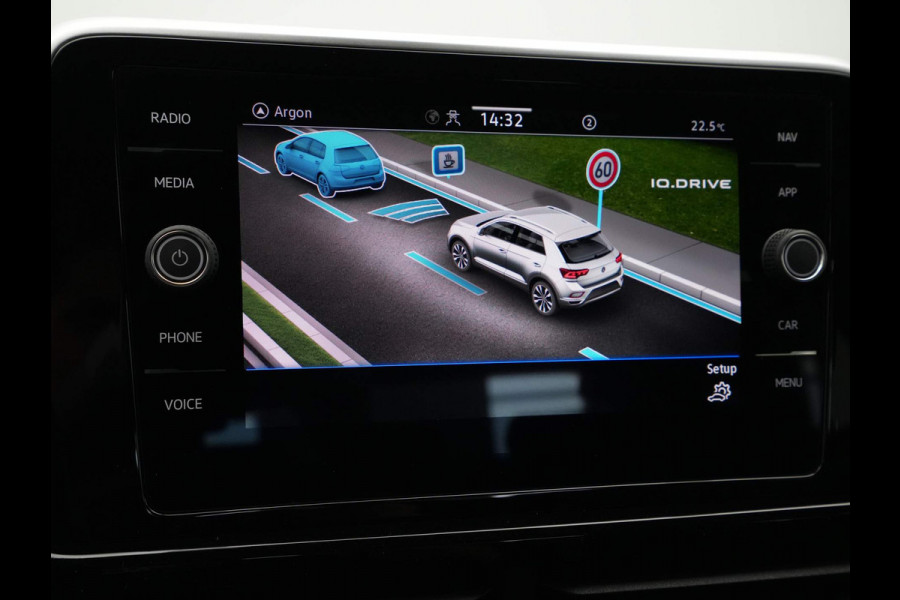 Volkswagen T-Roc 1.5 TSI 150pk DSG R Line Navigatie Pdc Led Acc 30