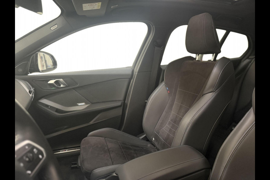 BMW 1-serie 120 | M-Sport Pro | Aero Pakket | Harman/Kardon | Head-Up Display | Pano| Trekhaak | Shadow Line | Cruise Control
