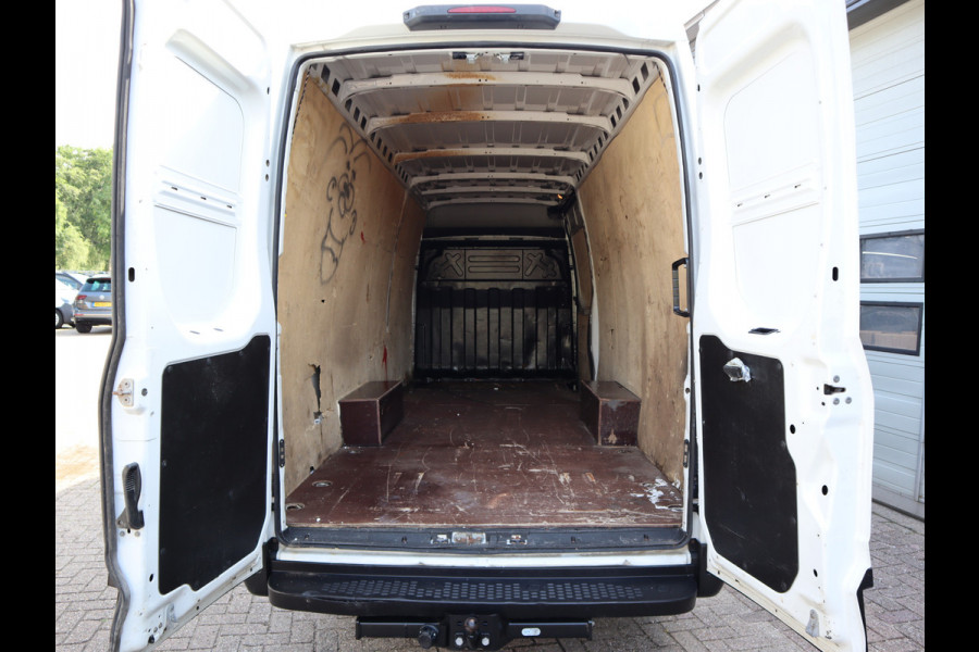 Iveco Daily 35S18 3.0 Euro 6 Hi-Matic Automaat - L3H2 - Trekhaak - Airco