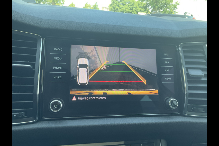 Škoda Kodiaq 7-Pers 1.5 TSI Limited Business 7-Pers Pano Automaat Canton Alcantara Vol opties!