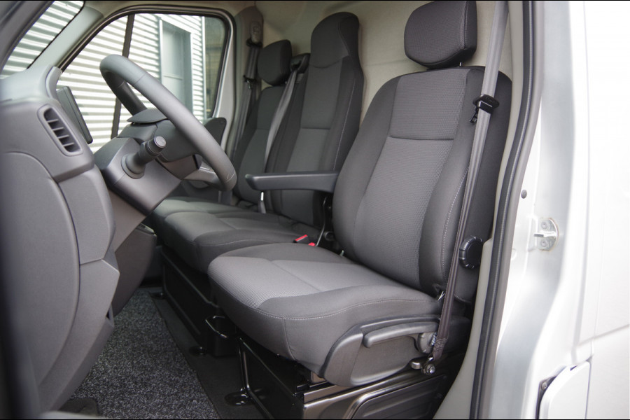 Renault Master T35 2.3 dCi 135PK L2H2 Work Edition CAMERA, NAVI, CRUISE, AIRCO, APPLE CARPLAY/ANDROID, PDC DUBBELE CABINE LEVERB.