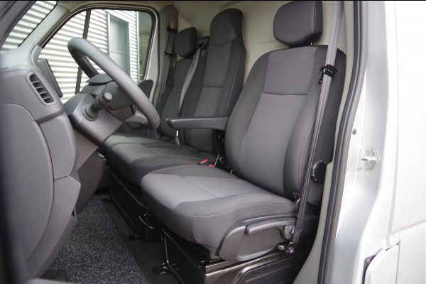 Renault Master T35 2.3 dCi 135PK L2H2 Work Edition CAMERA, NAVI, CRUISE, AIRCO, APPLE CARPLAY/ANDROID, PDC DUBBELE CABINE LEVERB.
