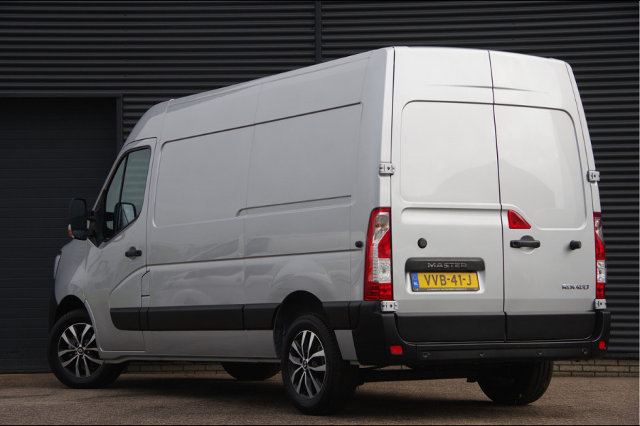 Renault Master T35 2.3 dCi 135PK L2H2 Work Edition CAMERA, NAVI, CRUISE, AIRCO, APPLE CARPLAY/ANDROID, PDC DUBBELE CABINE LEVERB.